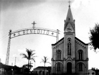/album/fotos-antigas-da-cidade/igrejasaobenedito-jpg/