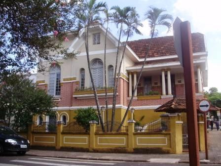 VEREADOR SEGURA APRESENTOU REQUERIMENTO AO PREFEITO MUNICIPAL, PEDINDO QUE CONVOQUE URGENTEMENTE, O CONSELHO DE PRESERVAÇÃO DO PATRIMÔNIO CULTURAL DE JAHU, PARA REAVALIAÇÃO DOS PRÉDIOS PRESERVÁVEIS DO MUNICÍPIO.