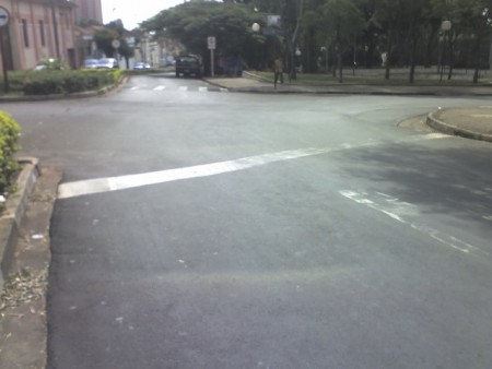 VEREADOR SEGURA APRESENTOU INDICAÇÃO AO PREFEITO MUNICIPAL, PEDINDO A PINTURA DA SINALIZAÇÃO DE SOLO, NA RUA TENENTE LOPES ESQUINA COM A COM A SALDANHA MARINHO, AO LADO DO ANTIGO CAMELODROMO.