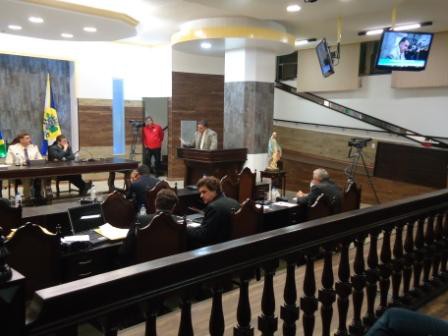 VEREADOR SEGURA QUER SABER QUAL É O VALOR RECEBIDO POR ESTA ADMINISTRAÇÃO ATRAVÉS DE EMENDAS LIBERADAS PELOS DEPUTADOS ESTADUAIS E FEDERAIS.