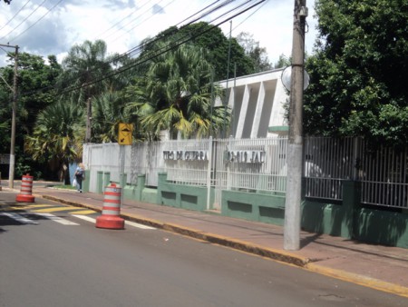 VEREADOR SEGURA APRESENTA REQUERIMENTO, PEDINDO INFORMAÇÕES AO SUB-TENENTE, CHEFE DE INSTRUÇÃO DO TG 02/019, ILDEFONSO HUZEK, SOBRE OS COMENTÁRIOS DE QUE O TIRO DE GUERRA NÃO ATUARÁ MAIS EM NA CIDADE DE JAÚ.